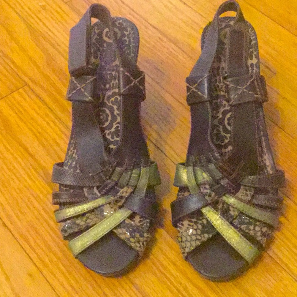 Indigo sandals